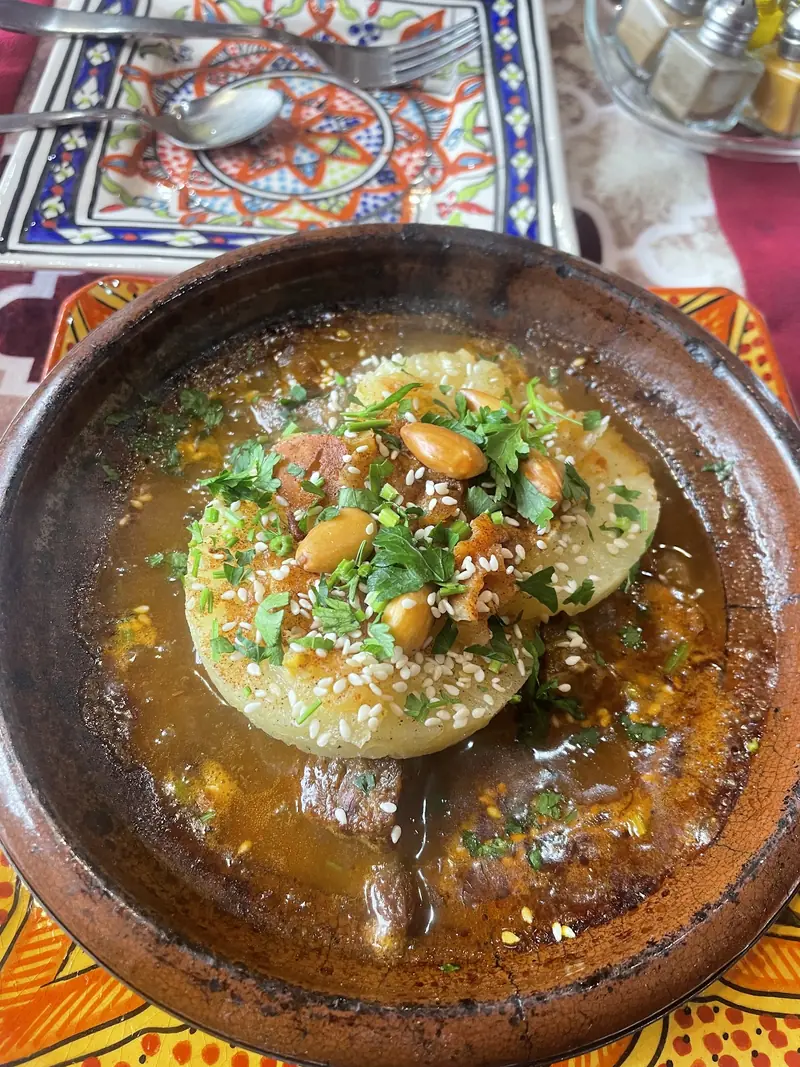 Tajine z migdałami
